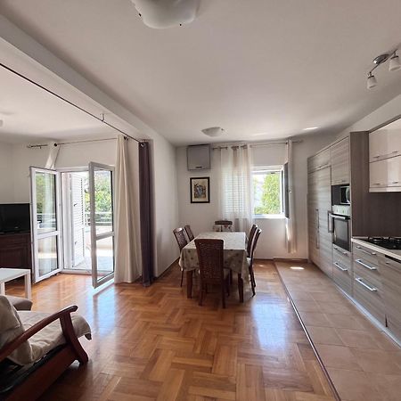 Apartment Belani, Own Parking Tivat Dış mekan fotoğraf