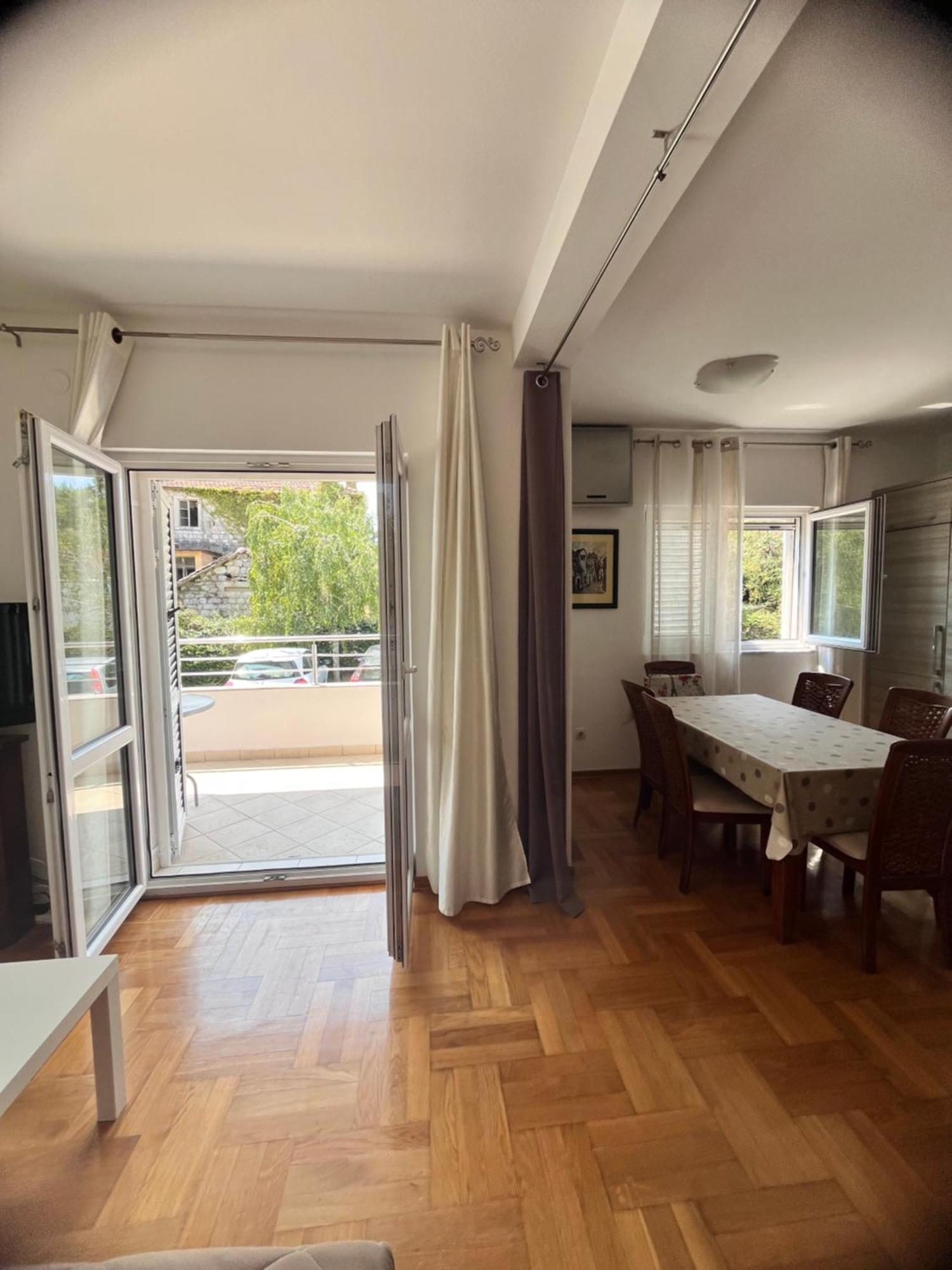 Apartment Belani, Own Parking Tivat Dış mekan fotoğraf